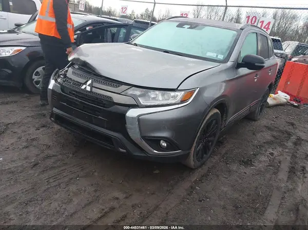 JA4AD3A31LZ009626 2020 MITSUBISHI OUTLANDER - Image 2