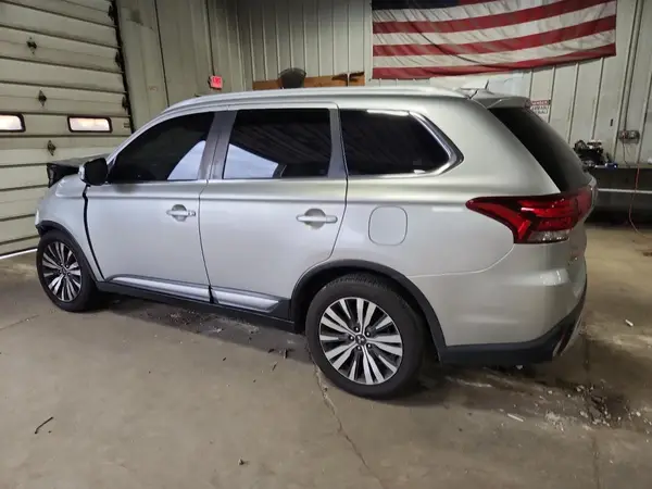 JA4AD3A31LZ017547 2020 MITSUBISHI OUTLANDER - Image 2