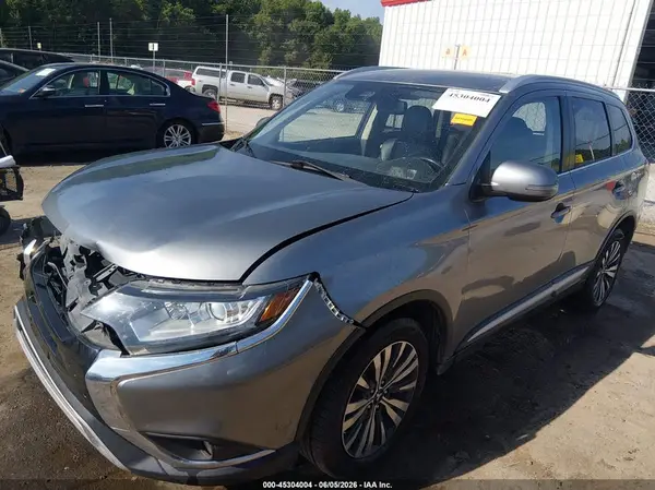 JA4AD3A31LZ024675 2020 MITSUBISHI OUTLANDER - Image 2