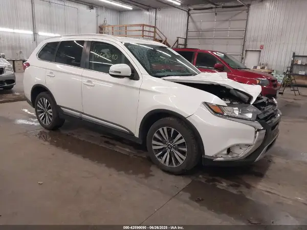 JA4AD3A31LZ029391 2020 MITSUBISHI OUTLANDER - Image 1