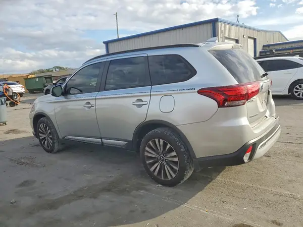 JA4AD3A31LZ040231 2020 MITSUBISHI OUTLANDER - Image 2