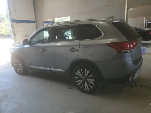 JA4AD3A31LZ040309 2020 MITSUBISHI OUTLANDER - Image 2