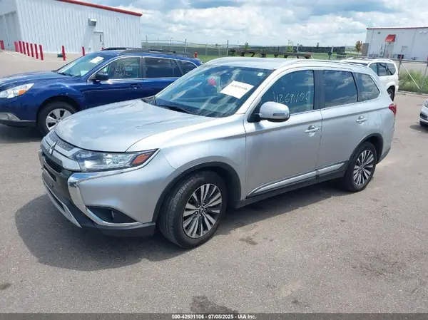 JA4AD3A31LZ043176 2020 MITSUBISHI OUTLANDER - Image 2
