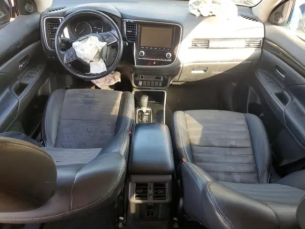 JA4AD3A31LZ045686 2020 MITSUBISHI OUTLANDER - Image 8