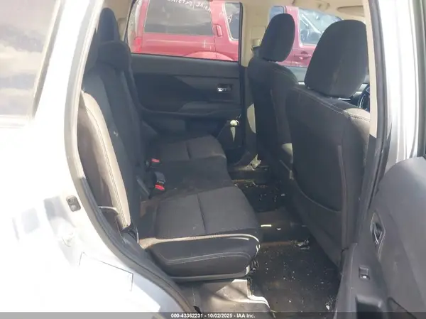 JA4AD3A32GZ000391 2016 MITSUBISHI OUTLANDER - Image 8