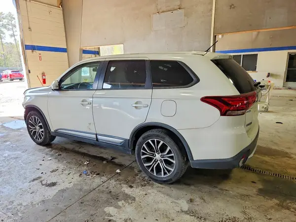 JA4AD3A32GZ000519 2016 MITSUBISHI OUTLANDER - Image 2