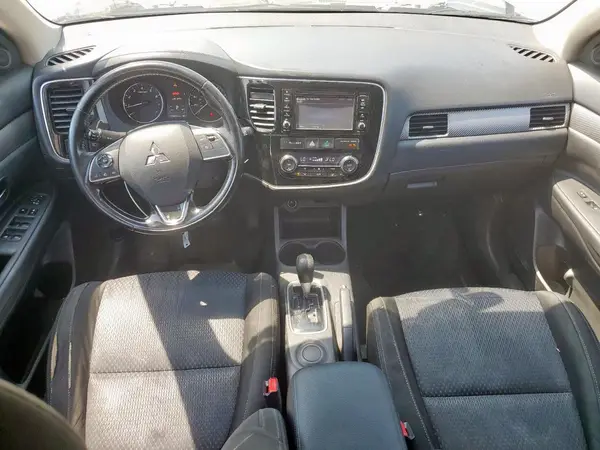 JA4AD3A32GZ001587 2016 MITSUBISHI OUTLANDER - Image 8