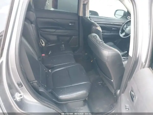 JA4AD3A32GZ002366 2016 MITSUBISHI OUTLANDER - Image 8