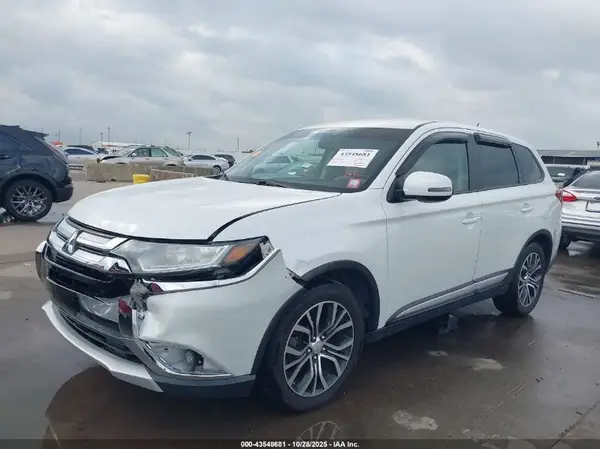 JA4AD3A32GZ008765 2016 MITSUBISHI OUTLANDER - Image 2