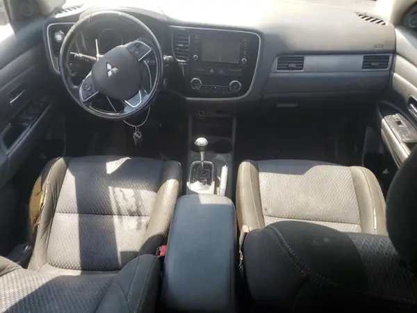 JA4AD3A32GZ010645 2016 MITSUBISHI OUTLANDER - Image 8