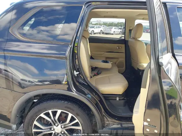 JA4AD3A32GZ011424 2016 MITSUBISHI OUTLANDER - Image 8