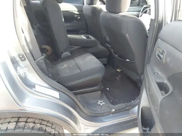 JA4AD3A32GZ011648 2016 MITSUBISHI OUTLANDER - Image 8