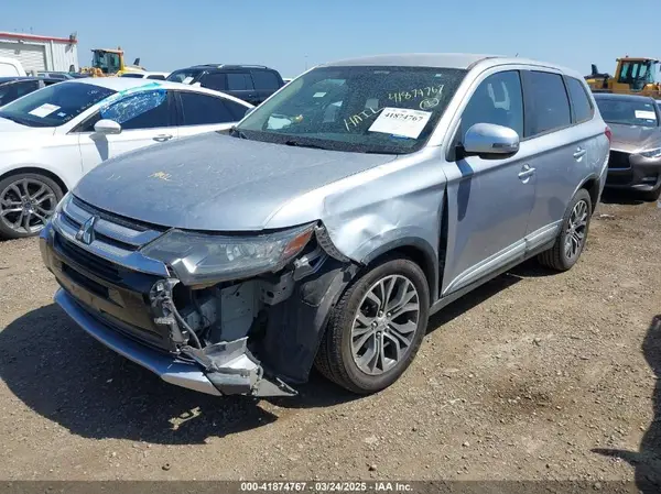 JA4AD3A32GZ016879 2016 MITSUBISHI OUTLANDER - Image 2