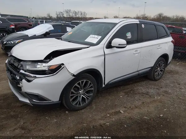 JA4AD3A32GZ016901 2016 MITSUBISHI OUTLANDER - Image 2