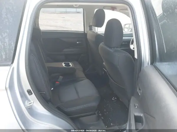 JA4AD3A32GZ017062 2016 MITSUBISHI OUTLANDER - Image 8