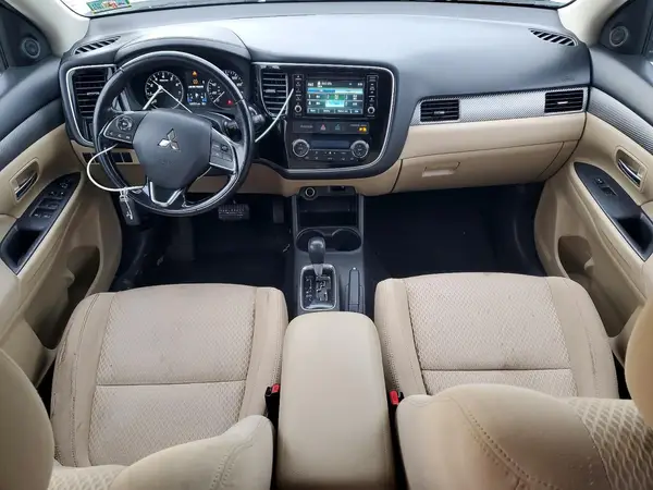 JA4AD3A32GZ017840 2016 MITSUBISHI OUTLANDER - Image 8