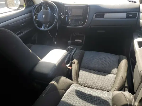 JA4AD3A32GZ018728 2016 MITSUBISHI OUTLANDER - Image 8