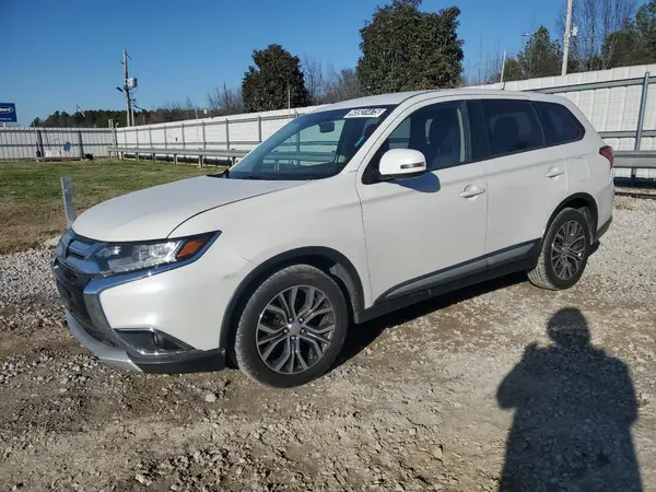 JA4AD3A32GZ020415 2016 MITSUBISHI OUTLANDER - Image 1