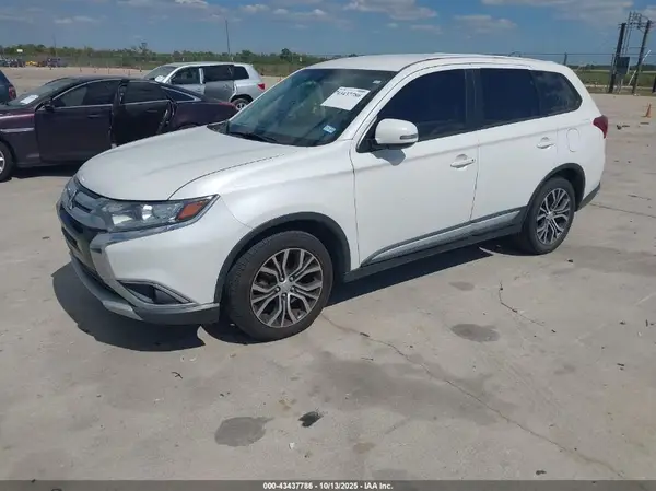JA4AD3A32GZ025923 2016 MITSUBISHI OUTLANDER - Image 2