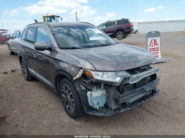 JA4AD3A32GZ038817 2016 MITSUBISHI OUTLANDER - Image 1