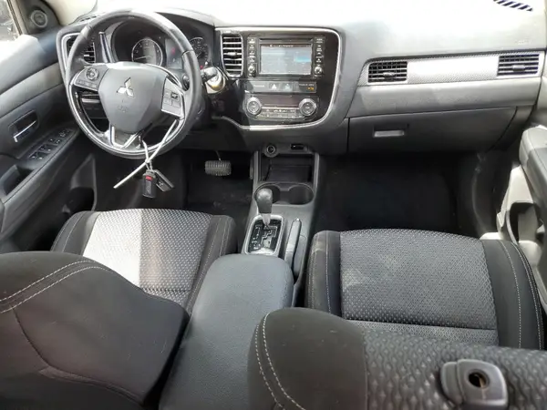 JA4AD3A32GZ039515 2016 MITSUBISHI OUTLANDER - Image 8