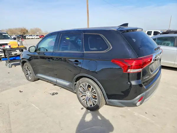 JA4AD3A32HZ002708 2017 MITSUBISHI OUTLANDER - Image 2