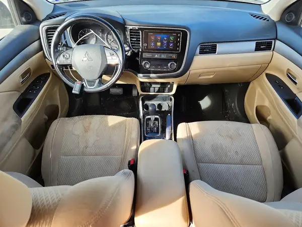 JA4AD3A32HZ002708 2017 MITSUBISHI OUTLANDER - Image 8