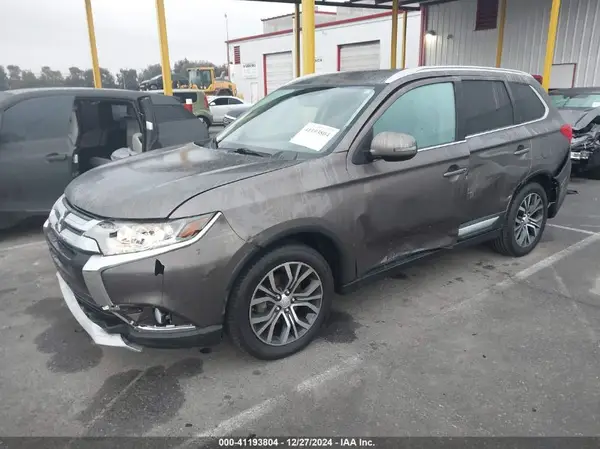 JA4AD3A32HZ029150 2017 MITSUBISHI OUTLANDER - Image 2