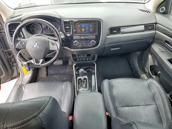 JA4AD3A32HZ035174 2017 MITSUBISHI OUTLANDER - Image 8