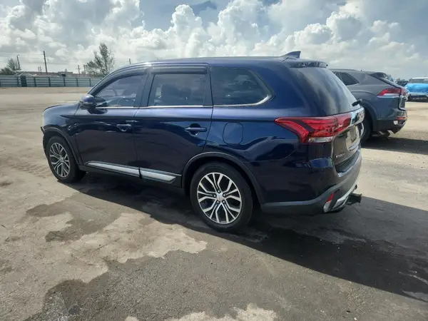 JA4AD3A32HZ039029 2017 MITSUBISHI OUTLANDER - Image 2