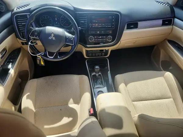 JA4AD3A32HZ039029 2017 MITSUBISHI OUTLANDER - Image 8