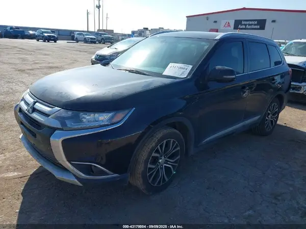 JA4AD3A32HZ039533 2017 MITSUBISHI OUTLANDER - Image 2