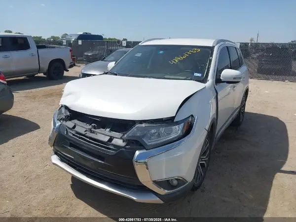 JA4AD3A32HZ053710 2017 MITSUBISHI OUTLANDER - Image 2