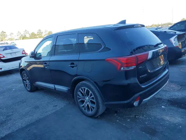 JA4AD3A32JJ001093 2018 MITSUBISHI OUTLANDER - Image 2