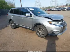 JA4AD3A32JJ001899 2018 MITSUBISHI OUTLANDER