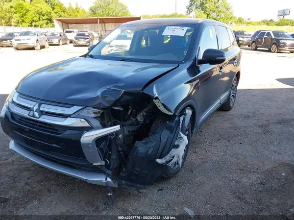 JA4AD3A32JJ003961 2018 MITSUBISHI OUTLANDER - Image 2