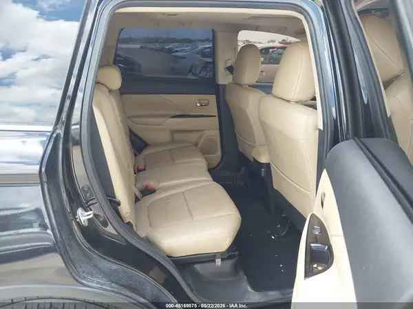 JA4AD3A32JJ005774 2018 MITSUBISHI OUTLANDER - Image 8