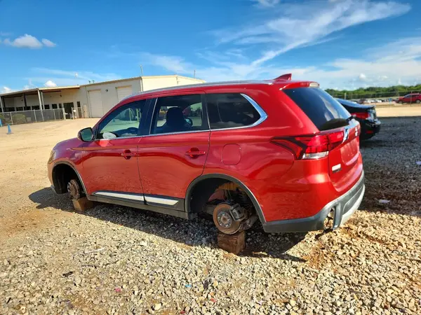 JA4AD3A32JZ007929 2018 MITSUBISHI OUTLANDER - Image 2
