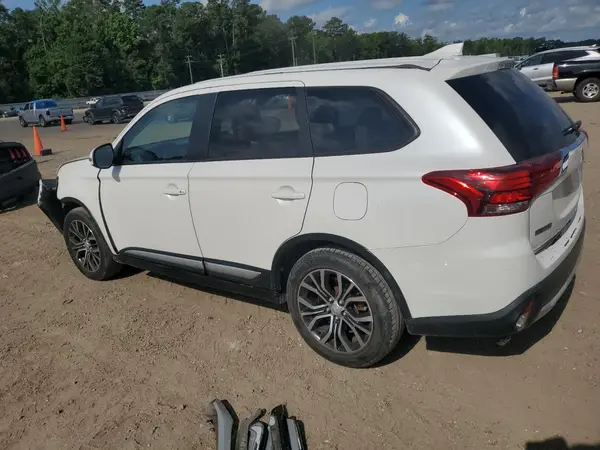 JA4AD3A32JZ008868 2018 MITSUBISHI OUTLANDER - Image 2