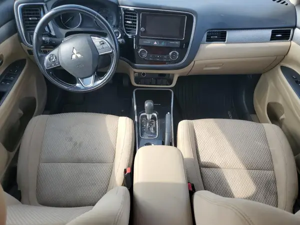 JA4AD3A32JZ008868 2018 MITSUBISHI OUTLANDER - Image 8