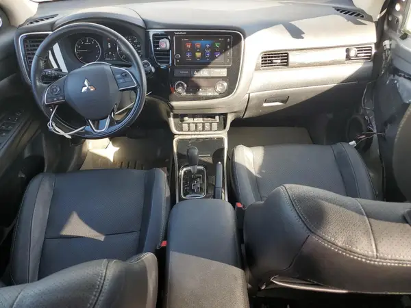 JA4AD3A32JZ010328 2018 MITSUBISHI OUTLANDER - Image 8