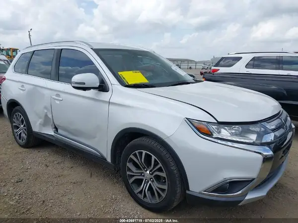 JA4AD3A32JZ014654 2018 MITSUBISHI OUTLANDER - Image 1