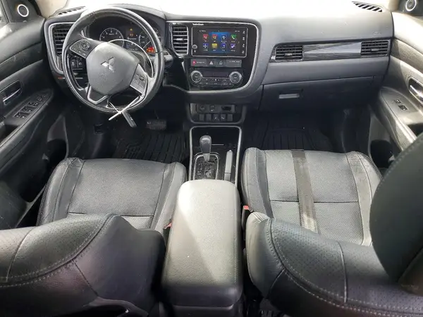 JA4AD3A32JZ022785 2018 MITSUBISHI OUTLANDER - Image 8