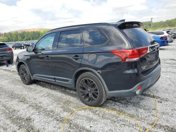 JA4AD3A32JZ027274 2018 MITSUBISHI OUTLANDER - Image 2