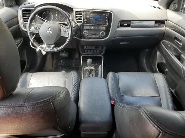 JA4AD3A32JZ027274 2018 MITSUBISHI OUTLANDER - Image 8