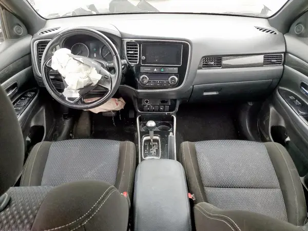 JA4AD3A32JZ029543 2018 MITSUBISHI OUTLANDER - Image 8