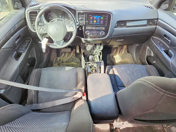 JA4AD3A32JZ030305 2018 MITSUBISHI OUTLANDER - Image 8