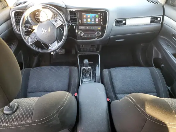 JA4AD3A32JZ037271 2018 MITSUBISHI OUTLANDER - Image 8