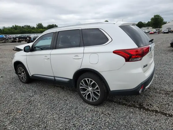 JA4AD3A32JZ044690 2018 MITSUBISHI OUTLANDER - Image 2