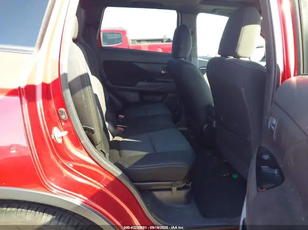 JA4AD3A32JZ054359 2018 MITSUBISHI OUTLANDER - Image 8